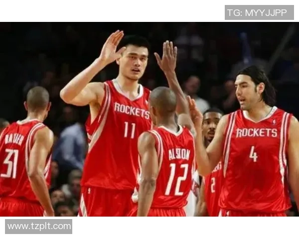 姚明膝盖受伤背后的故事与篮球生涯的影响分析