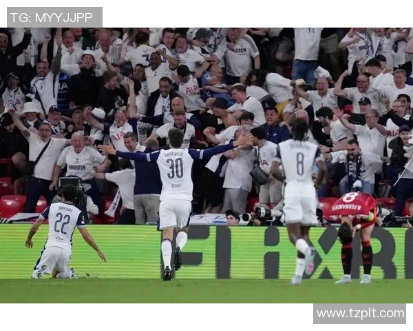 欧联杯精彩对决曼联逆转热刺帽子戏法点燃全场激情