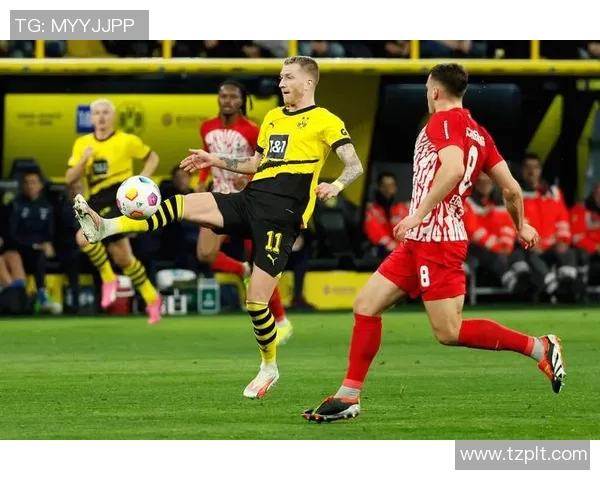 欧冠精彩对决：多特蒙德大胜莱比锡战术解析与瞬间回顾