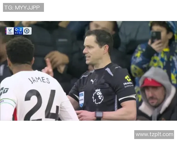 英超激战AC米兰狂胜曼联六比二帽子戏法引发争议判罚热议