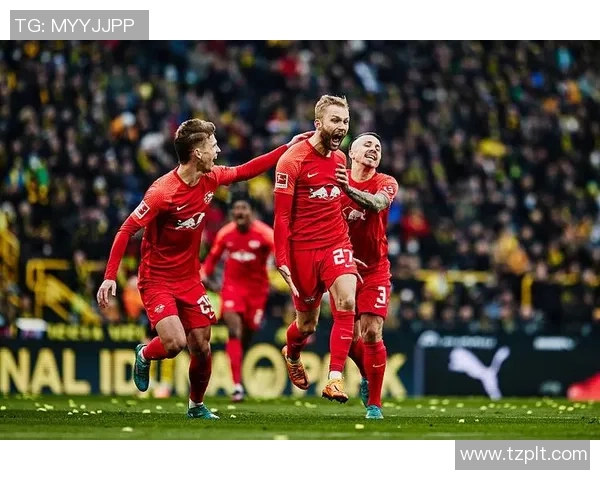 欧联杯惊心动魄之战曼联逆转莱比锡全场沸腾瞬间回顾