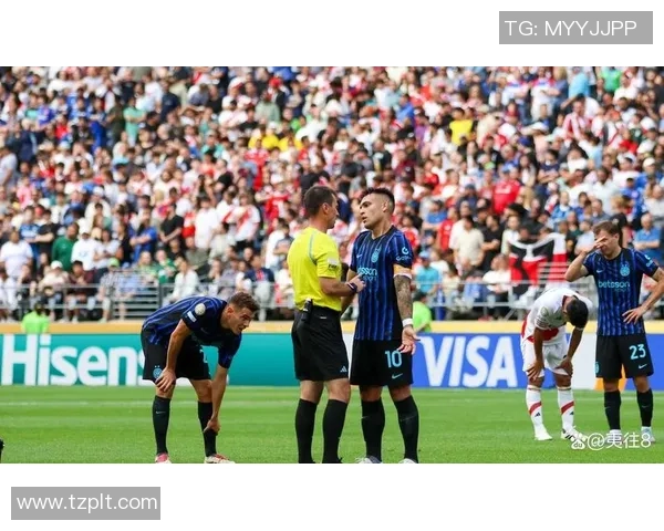 足总杯激战莱比锡与国米1比1平红牌事件引发全场热议与争议 足总杯激战莱比锡与国米1比1平红牌事件引发全场热议与争议